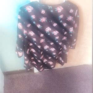 The most feminine summer and spring top.